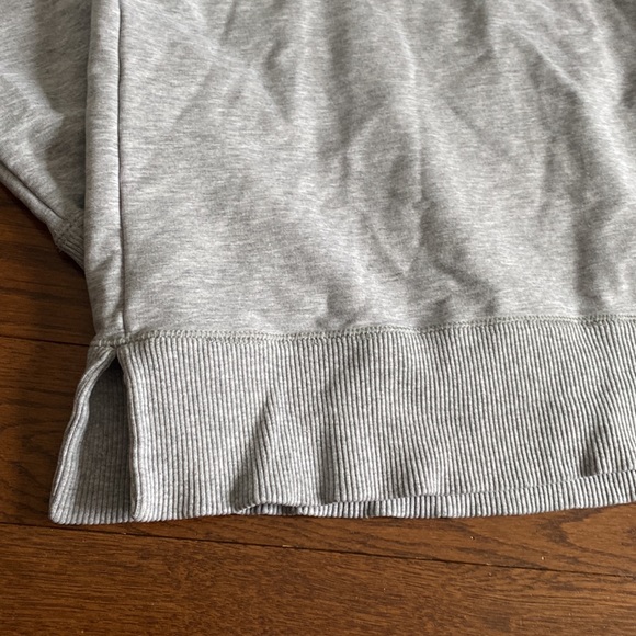 (3 for $25)
Puma Sweatshirt - Picture 2 of 8